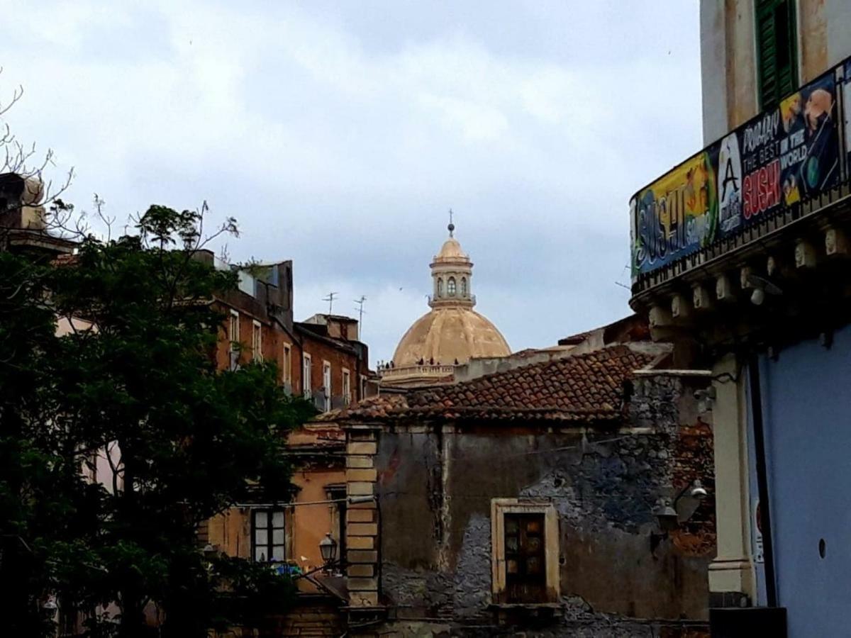 Casa Vacanza Curro Catania Bagian luar foto